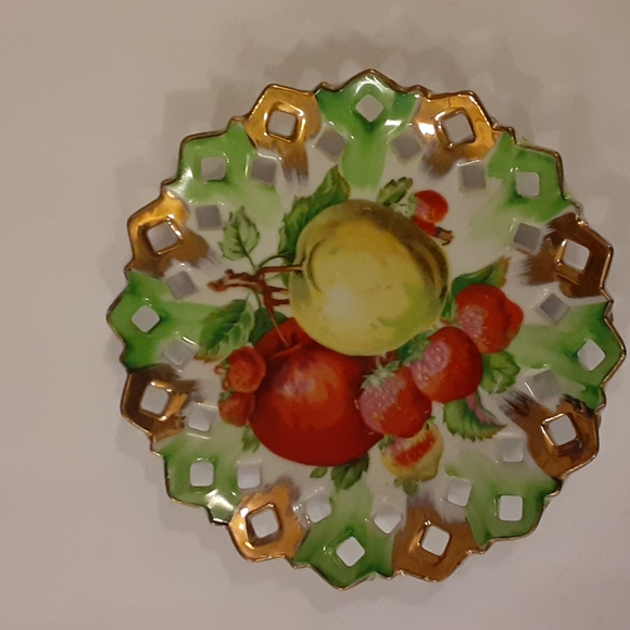 Vintage Artmark Original Fruit Gold Trimmed 7" Collector Porcelain Plate - Picture 4 of 5